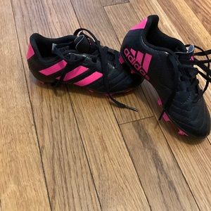 Toddler adidas soccer cleats- like new